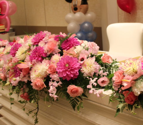 ウエディング会場　フラワーアレンジメント